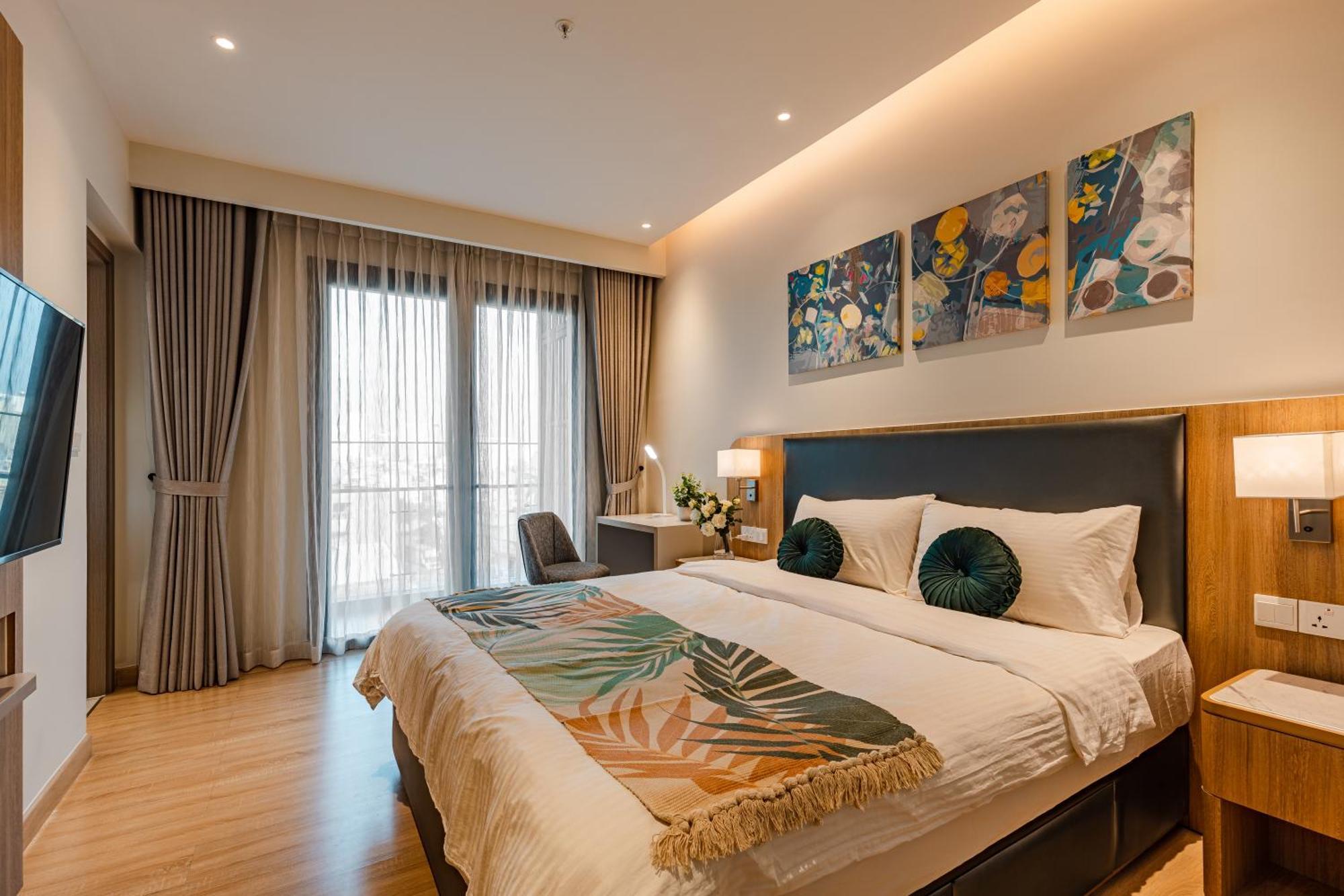 Luxury 2 Or 3Br Apartment In Dist 1 N Pool, Gym, Airport Pickup Хошимин Екстериор снимка