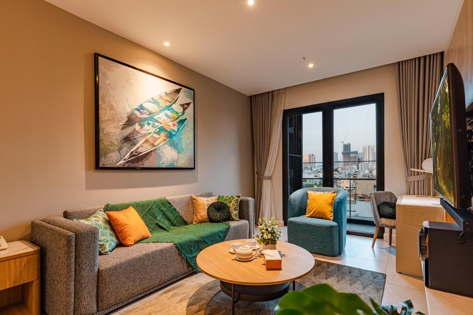 Luxury 2 Or 3Br Apartment In Dist 1 N Pool, Gym, Airport Pickup Хошимин Екстериор снимка
