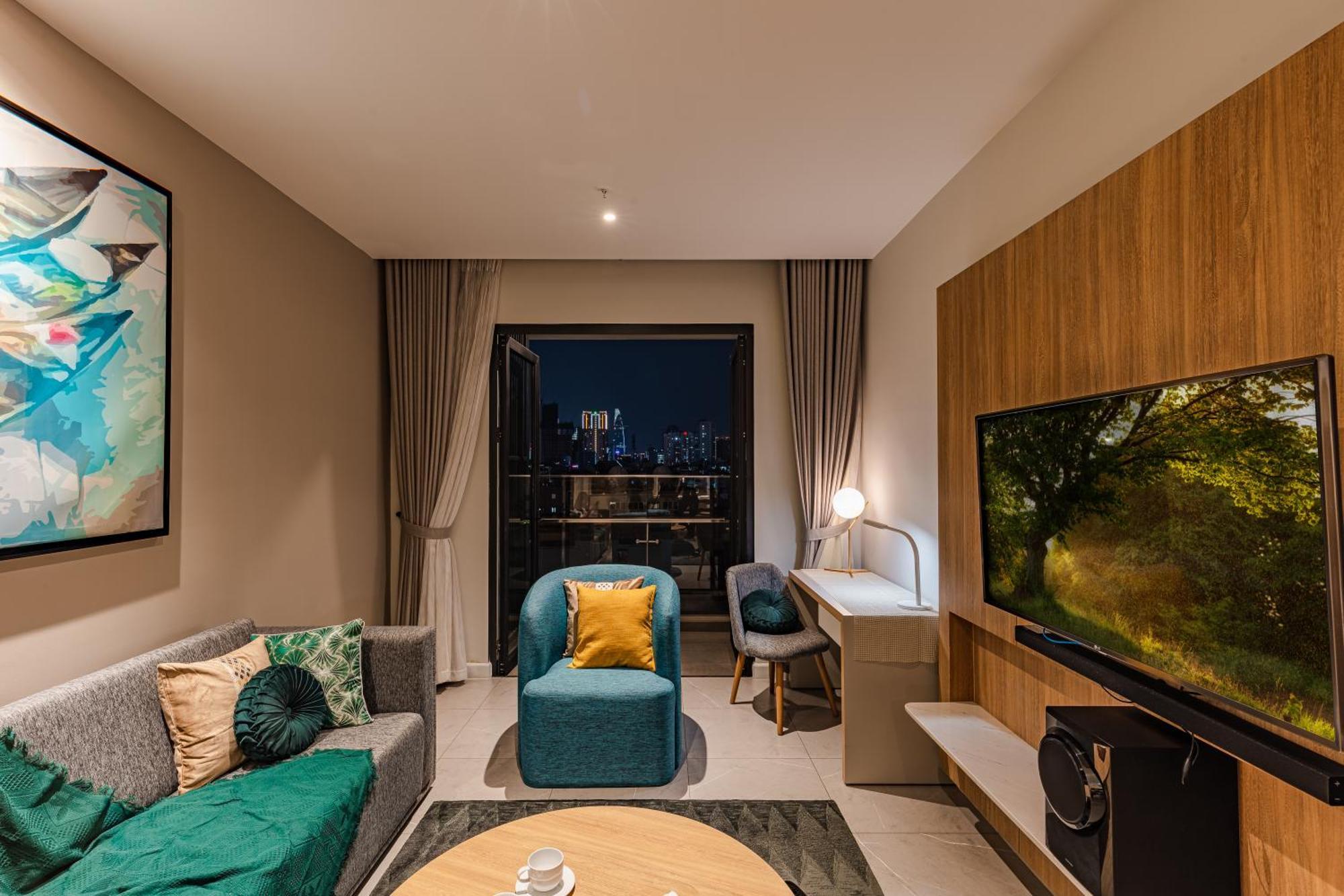 Luxury 2 Or 3Br Apartment In Dist 1 N Pool, Gym, Airport Pickup Хошимин Екстериор снимка